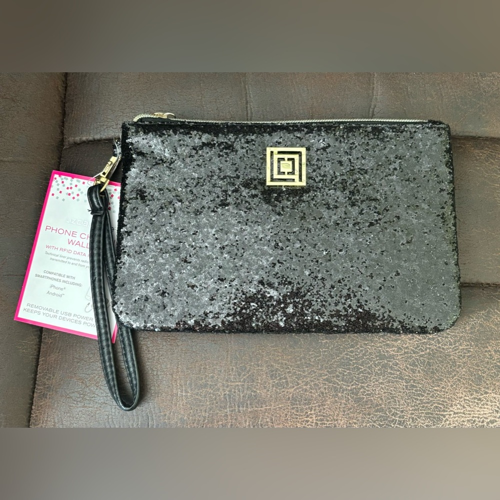 Liz Claiborne phone charging wallet